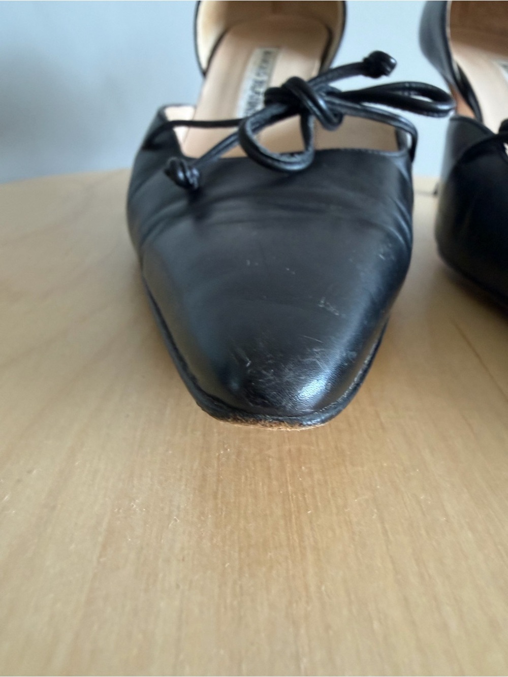 Vintage Manolo Blahnik Black Leather Pointed-Toe D'Orsay Pumps with Bows - Picture 4 of 8
